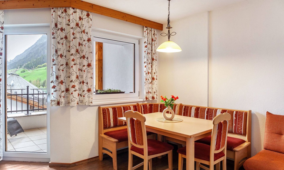 Ischgl Apartment | Holiday Apartment "Alpenflora 2" with Mountain View, Balcony & Wi-Fi