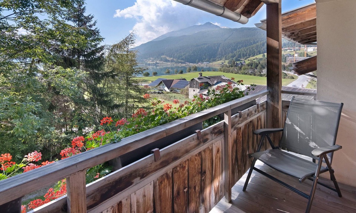 Resia Apartment | Holiday Apartment 'Appartements Egart 1' with Lake View, Balcony and Wi-Fi