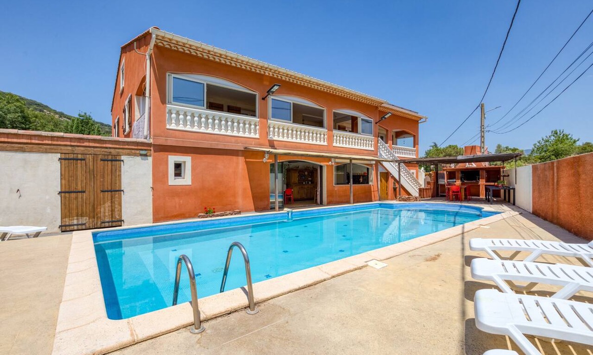 Le Bosc House | Holiday Home with Private Pool, Wi-Fi, and Air Conditioning for 8–14 Guests