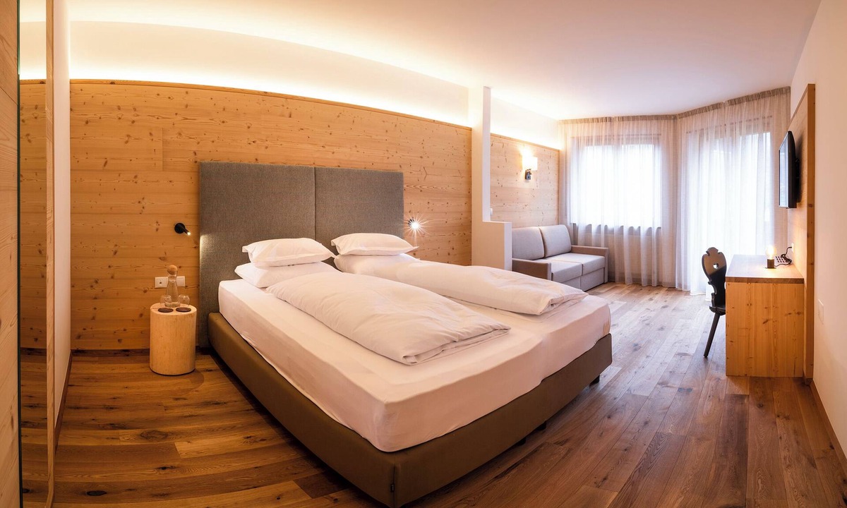 Vollan Hotel | Hotel Der Waldhof in Völlan