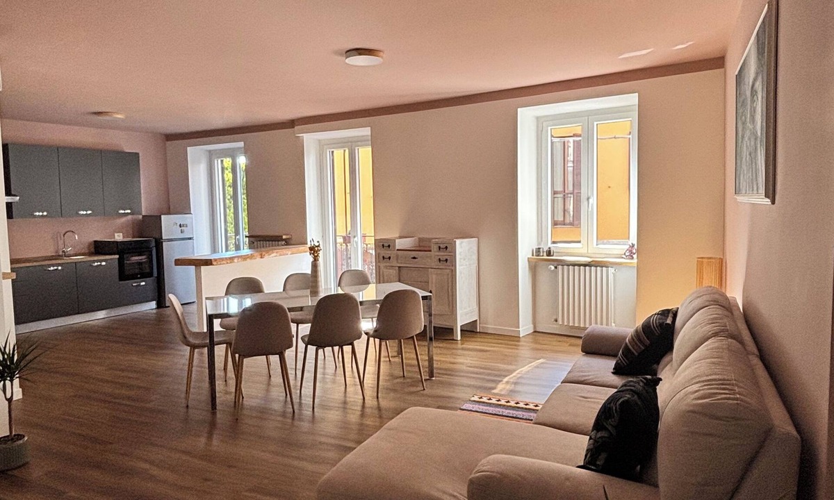 Meina House | House Eliana apartment Moon A stone's throw from the lake