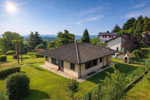 Montrigiasco Villa | I Tre Fratelli Ad Arona 4BR, garden, jacuzzi, lake
