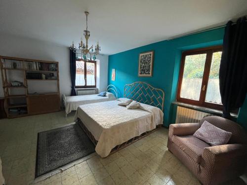 Monate House | Il gufo e il gatto del lago