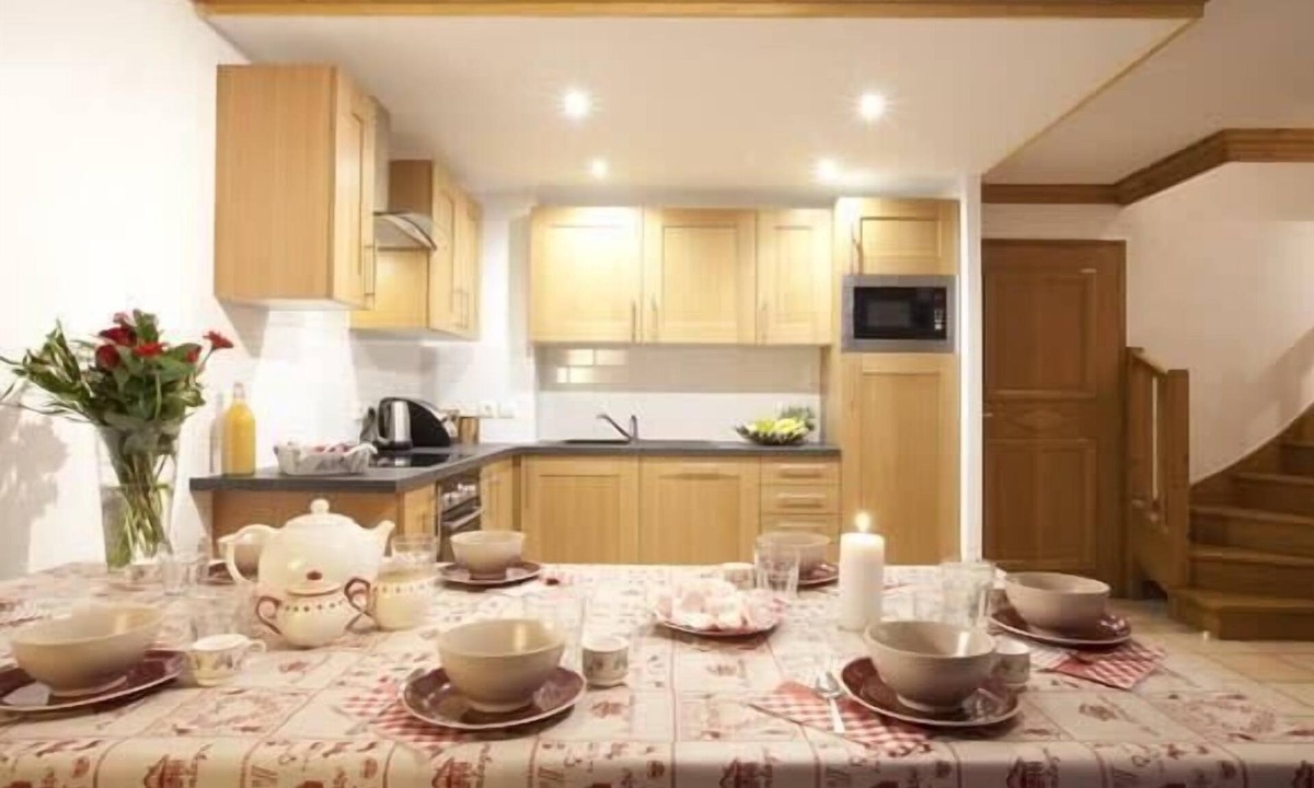 Montalbert Apartment | Les Granges 14 for 10 people, 50m from the slopes