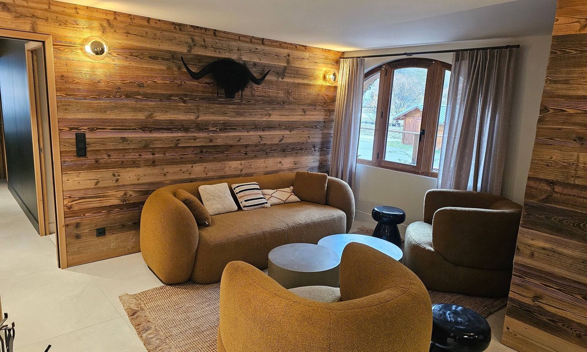 Le Bettaix Apartment | Luxurious 200m² Duplex – New, with Sauna, Jacuzzi, Spa & Hammam