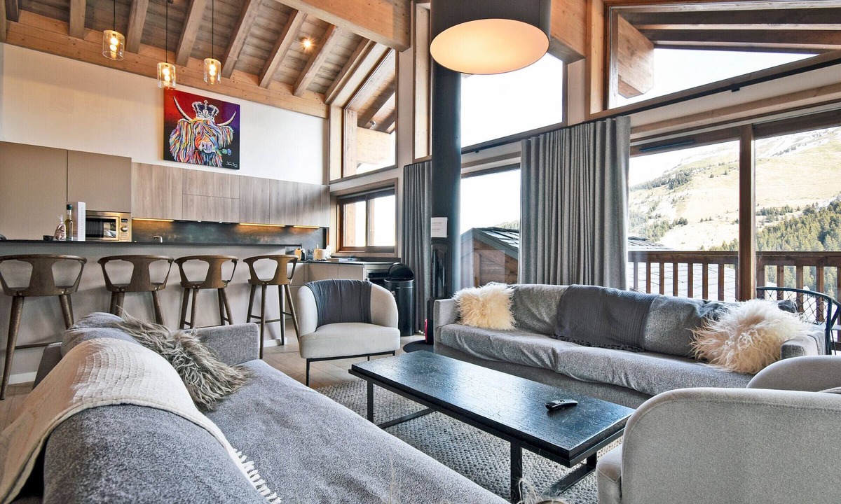 Meribel-Mottaret Apartment | "Luxurious 4BR Apartment, Close to Slopes, with Concierge Service and Amenities"