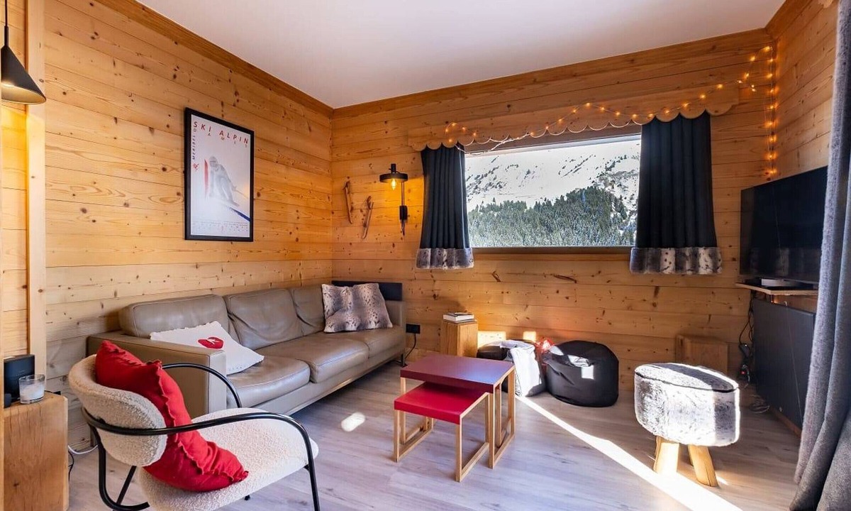 Meribel-Mottaret Apartment | Méribel Mottaret Condo - Ski-in/Ski-out, 3BR, 8 guests, WIFI