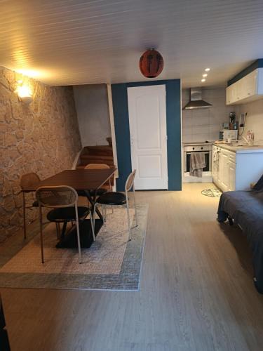 La Terrasse-sur-Dorlay House | Maison avec petit jardin en hauteur avec belle vue