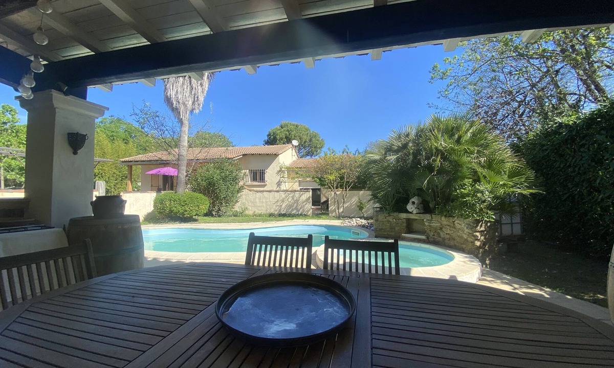 Collias Villa | Maison Indépendante Avec Piscine, 3 Chambres, au Cœur du Gardonuzespont du Gard