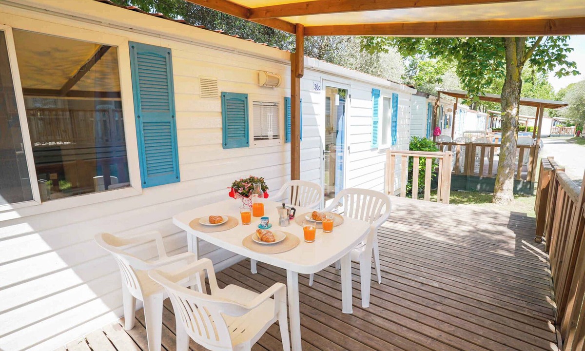 Sesto Calende House | Mobilehome with air conditioning, terrace and pool