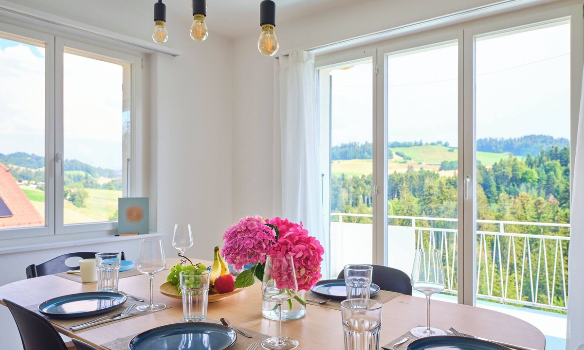 Niederscherli House | Nature & tranquillity I Bern I Family I Parking free I Pet-friendly