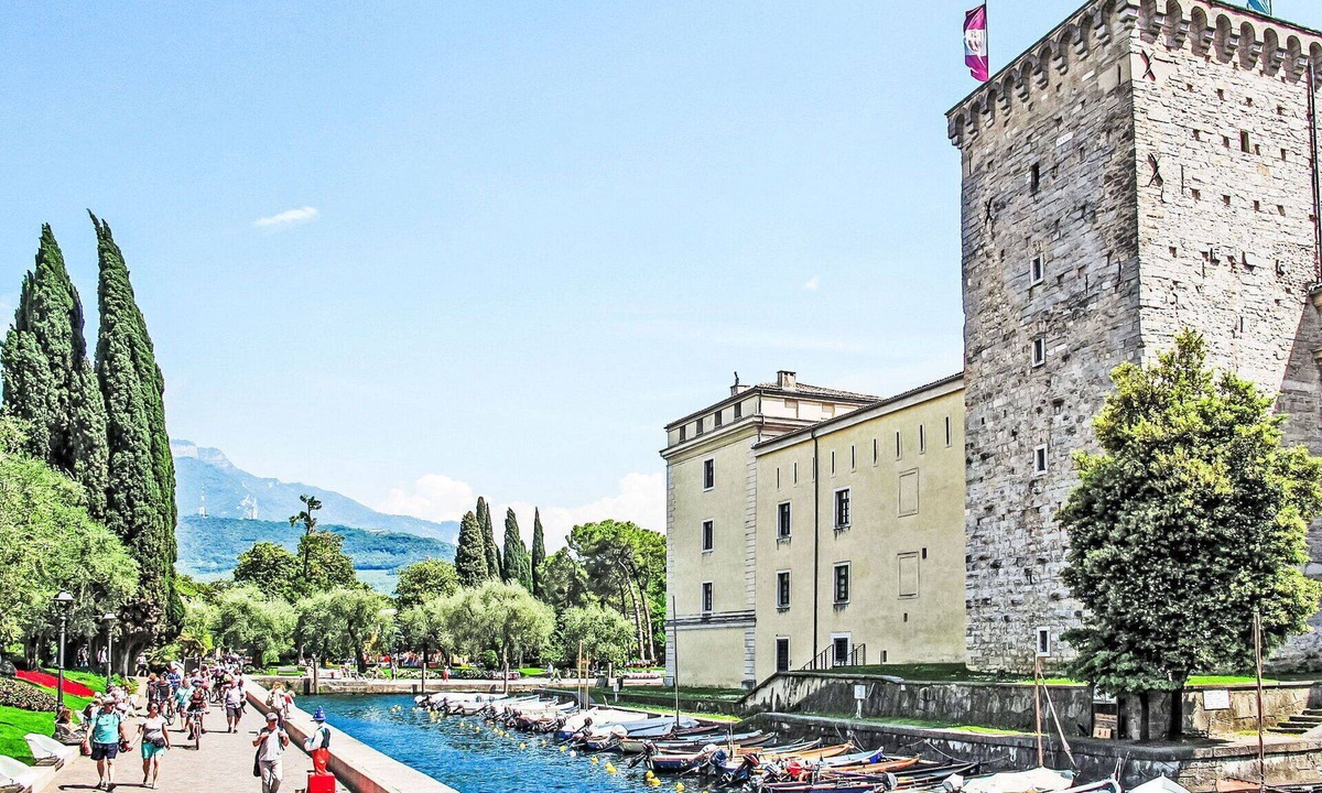 Dro Apartment | Nice apartment for 4 people with A/C, WIFI, TV, patio and panoramic view