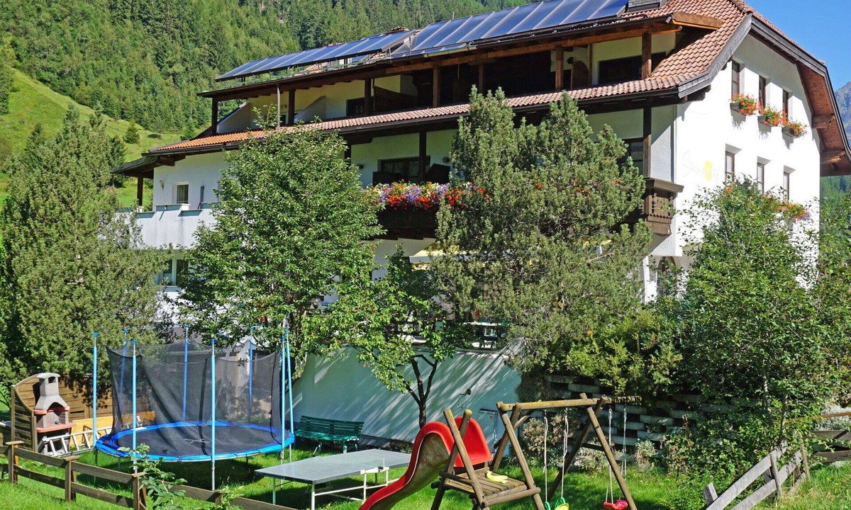 Feichten Apartment | Nice apartment for 4 guests with WIFI, TV, balcony and pets allowed