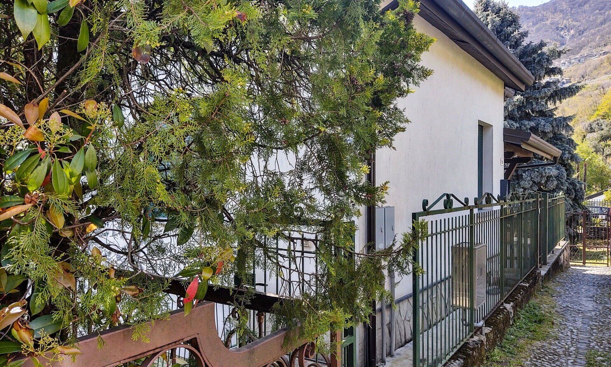 Gera Lario Apartment | Nice apartment for 4 people with WIFI, TV, terrace and pets allowed