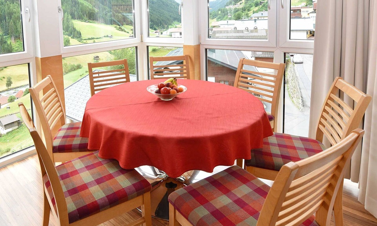 Kappl Apartment | Panorama Apartment Ischgl for 5-7 people with winter garden Tirol Kappl - Ferienwohnen Mattle*