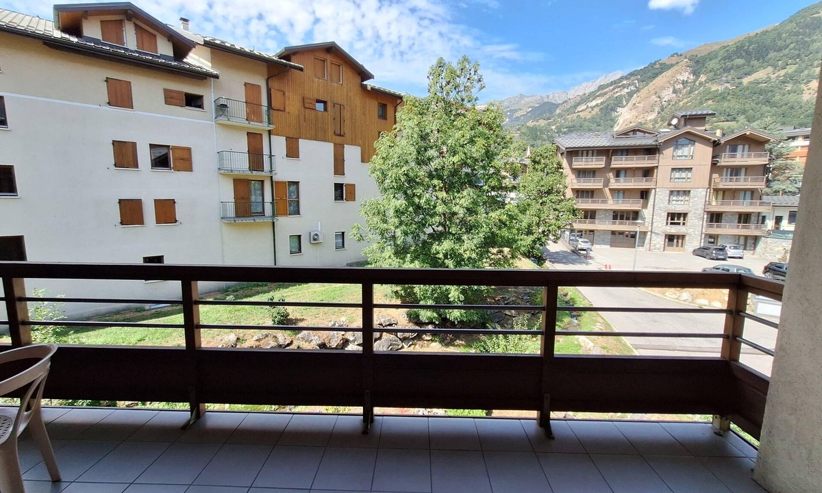 Bourg-Saint-Maurice Apartment | Pretty rare gem in the heart of the village