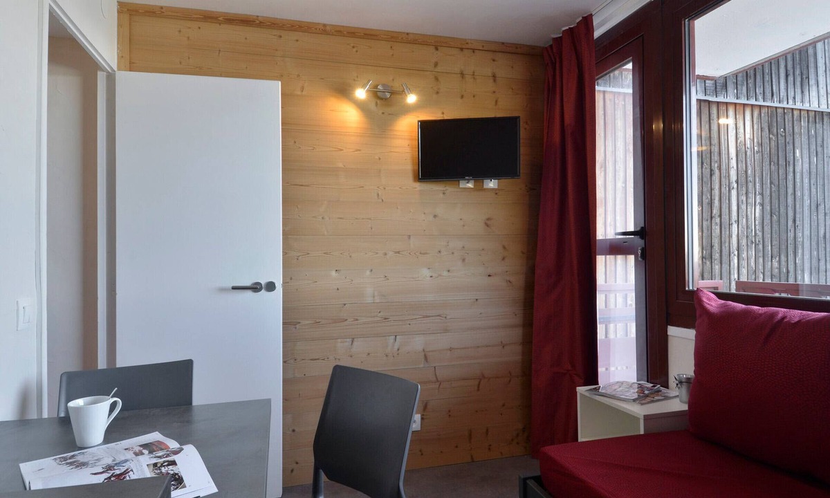 Macot-la-Plagne Apartment | Renovated studio in the station center
