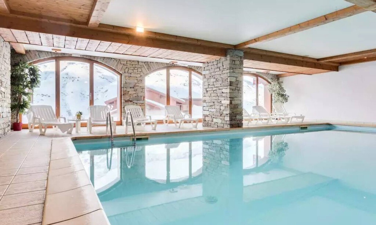 Les Bruyeres Apartment | Residence Les Chalets de l'Adonis * - 4 Room Apartment 8/10 People