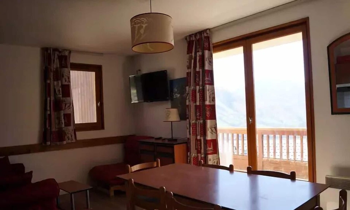 Saint-Sorlin-d'Arves Apartment | Residence Les Sybelles - Beautiful apartment at the foot of the slopes 8 people