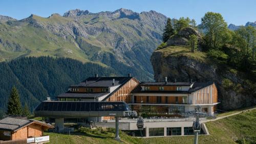 Vilminore di Scalve Hotel | Rifugio Colere 1600 by Cloud 7