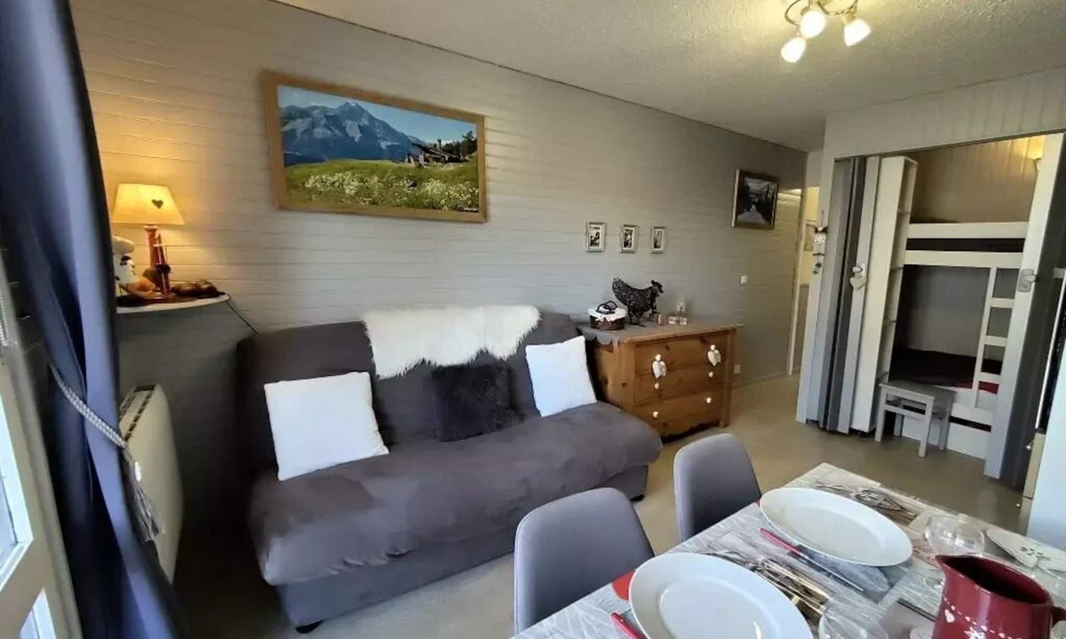 Aussois Apartment | SET016M Studio with private bathroom for 2–3 people, featuring a large terrace and a beautiful mountain view
