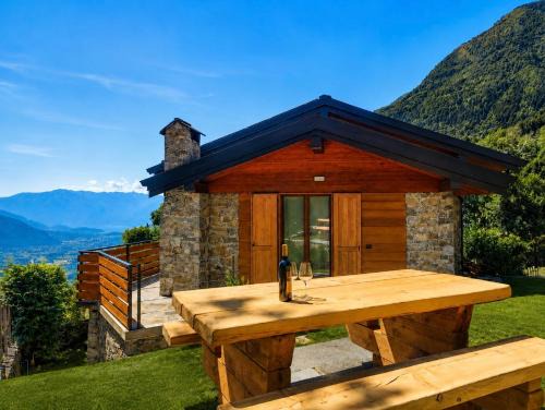 Valtellina House | SkyWood Chalet, Panoramic Mountain and Lake Views