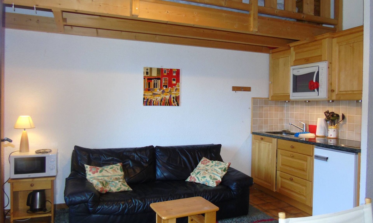 Chatel Apartment | Spacious apartment for 6 with balcony in Châtel