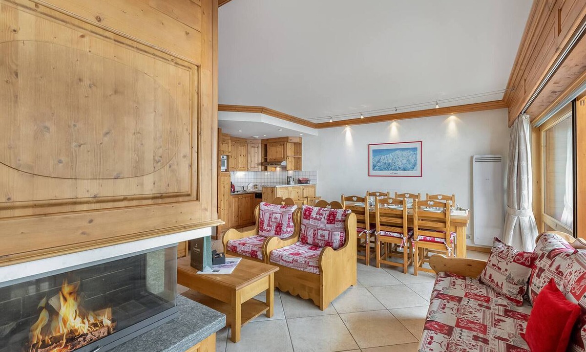 Val-Thorens Apartment | Spacious apartment for 6, near slopes, with parking and wifi