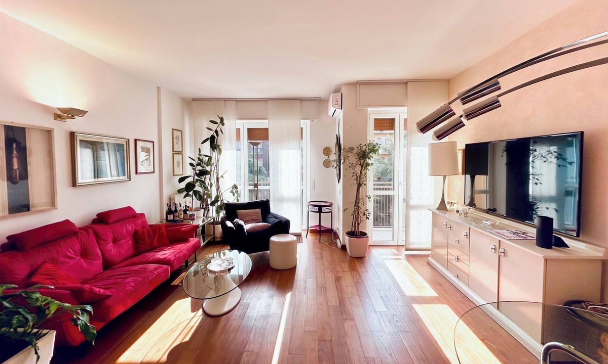 Greco Apartment | Spacious Three-room apartment 95 m² connected to Central Station - Naviglio Martesana, Milan