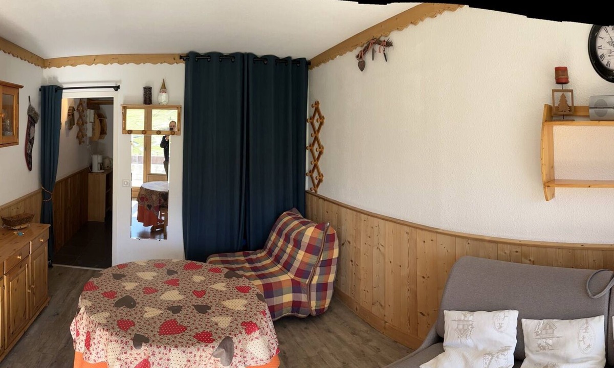 Les Menuires Apartment | Studio 25m2, 5th floor, slopeside shopping mall, slopeside view