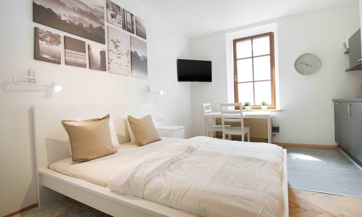 Prutz Apartment | Studio 4 in Haus Rose: Cozy and pet-friendly.