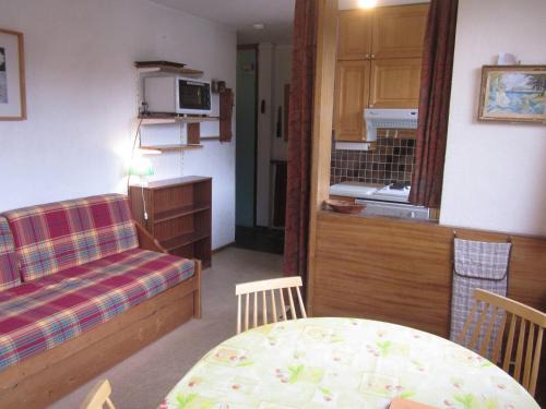 Plagne Centre Apartment | Studio accueillant à Plagne Centre, balcon sud, animaux admis - FR-1-351-48