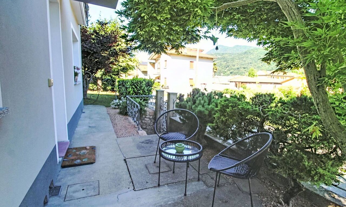 Cavagnano House | Stunning villa for 4 guests with WIFI, TV and patio