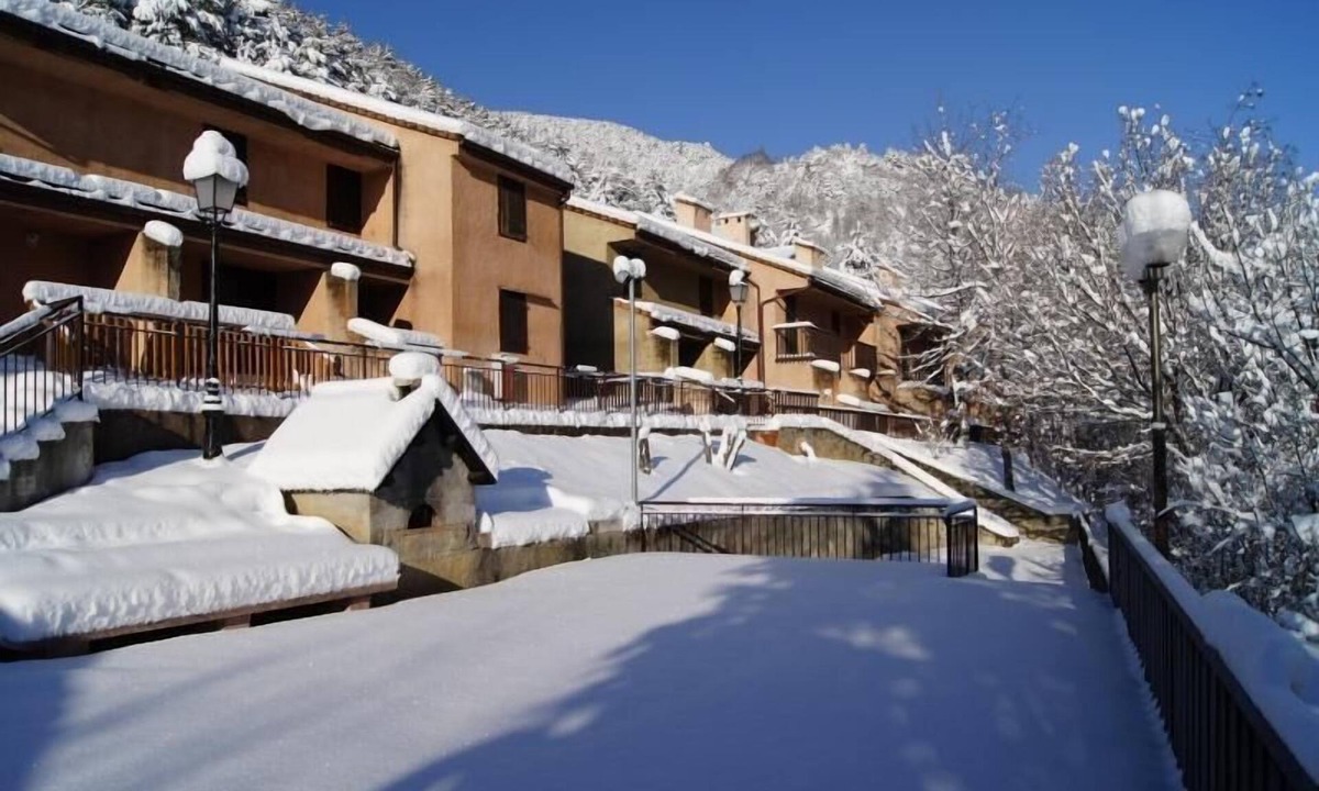 Guillaumes Apartment | Swimming pool, terrace, parking, tv, 51m², Valberg/Beuil