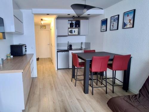 Val Claret Apartment | Tignes - Appartement 2 pièces cabine, 6 pers, vue sur montagne - FR-1-449-193