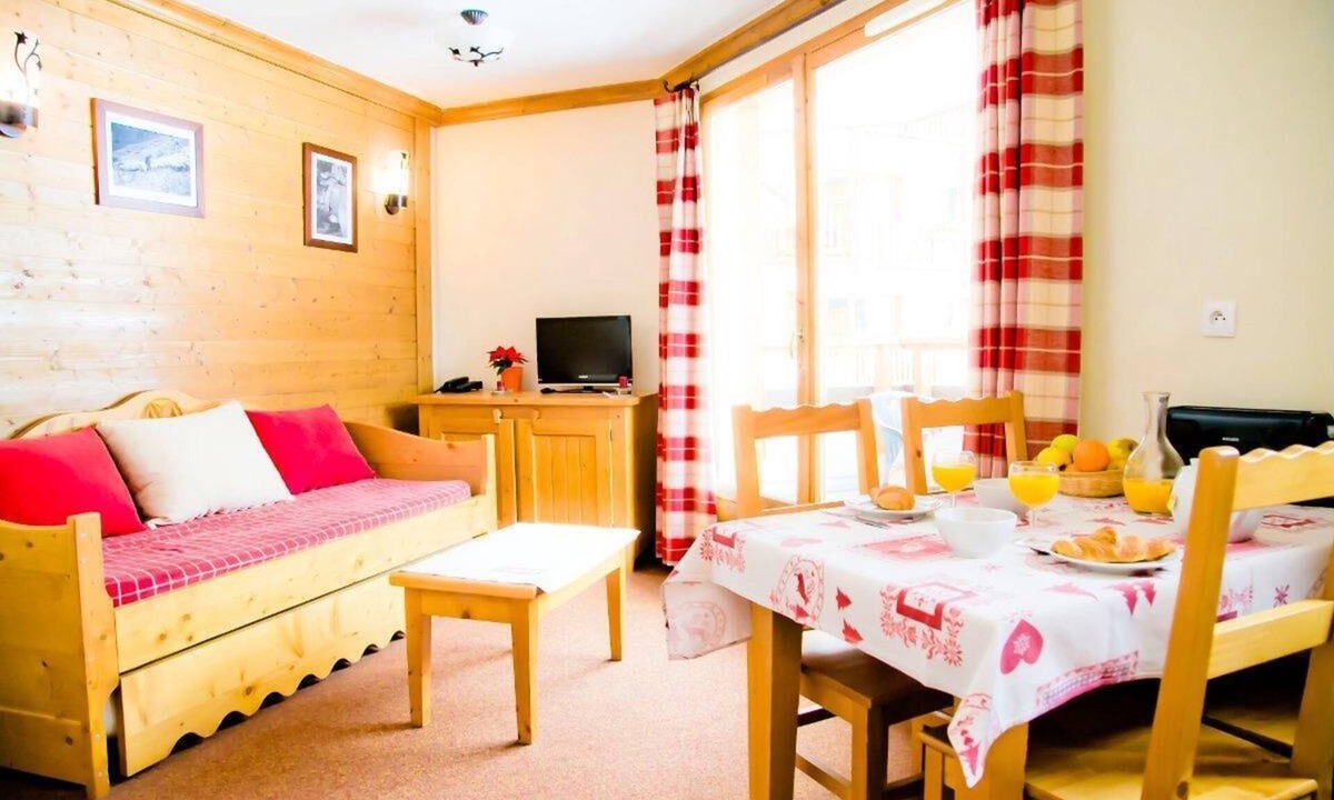Val Cenis Apartment | Wifi, 100m from resort center, fitness, swimming pool, sauna, hammam, terrace, balcony, parking, tv