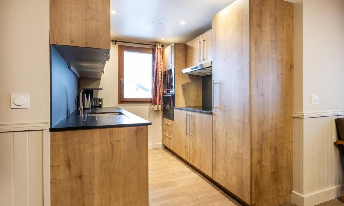 Belle Plagne Apartment | Wifi, 200m from resort center, fitness, swimming pool, sauna, balcony, fireplace or stove, tv