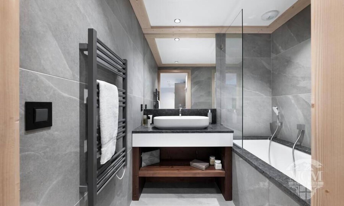 Valmorel Apartment | Wifi, view village, fitness, swimming pool, sauna, hammam, balcony, tv, ski locker, 37m², Valmorel
