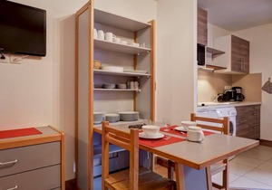 50m from resort center, 2nd floor, balcony, 25m², Brides Les Bains