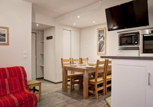 50m from resort center, 3rd floor, balcony, 53m², Brides Les Bains