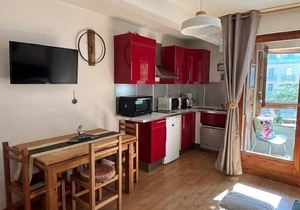 50m from resort center, 1st floor, 25m², Brides Les Bains
