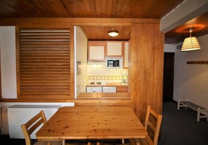 50m from resort center, 1st floor, view mountain, balcony, tv, ski locker, 40m², Tignes