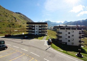50m from resort center, 1st floor, view mountain, balcony, tv, ski locker, 40m², Tignes