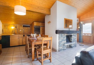 Diure 222, quiet, central location