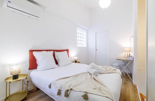 Carabacel Apartment | 1 Bdr Duplex Downtown - AC