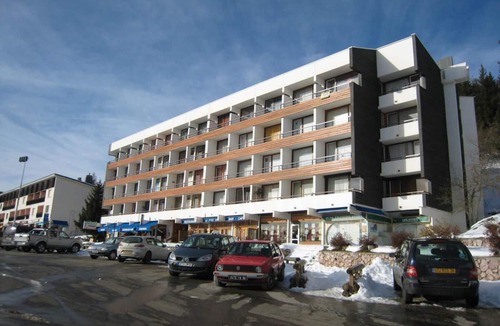 Chamrousse Apartment | 100m from resort center, 2nd floor, balcony, tv, ski locker, 45m², Chamrousse