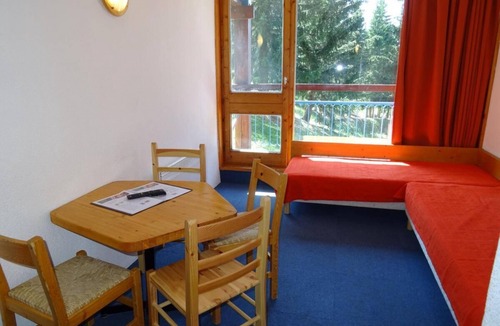 Arc-1800 Apartment | 100m from resort center, 6th floor, view firs, balcony, tv, 25m², Les Arcs