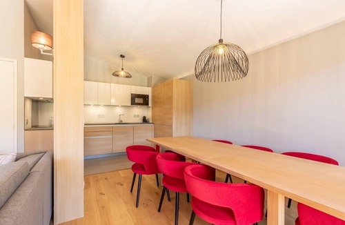 Arc-1800 Apartment | 10th floor, view ski slopes, fitness, swimming pool, sauna, hammam, balcony, fireplace or stove, tv