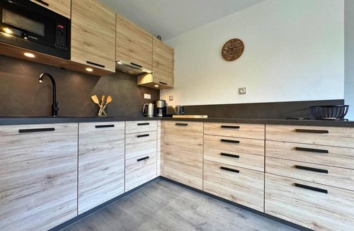 Saint-Martin-de-Belleville Apartment | 110m from shops, 1st floor, balcony, tv, 29m², Saint Martin de Belleville