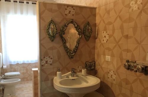 Peschiera del Garda Apartment | 120sqm apartment in Villa Magnolia 2 minutes from Lake Garda